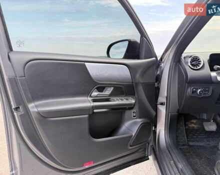 Серый Мерседес GLB-Class, объемом двигателя 1.95 л и пробегом 170 тыс. км за 30400 $, фото 21 на Automoto.ua