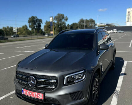 Серый Мерседес GLB-Class, объемом двигателя 1.95 л и пробегом 27 тыс. км за 37500 $, фото 1 на Automoto.ua