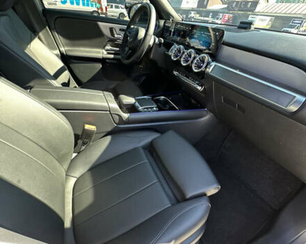 Серый Мерседес GLB-Class, объемом двигателя 1.95 л и пробегом 27 тыс. км за 37500 $, фото 12 на Automoto.ua