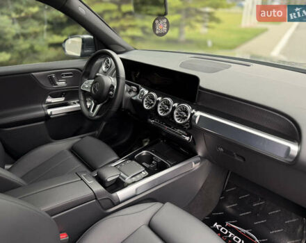 Сірий Мерседес GLB-Class, об'ємом двигуна 2 л та пробігом 32 тис. км за 37000 $, фото 4 на Automoto.ua