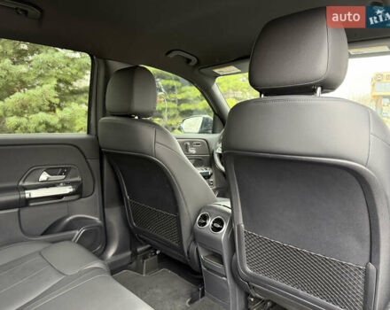 Сірий Мерседес GLB-Class, об'ємом двигуна 2 л та пробігом 32 тис. км за 37000 $, фото 5 на Automoto.ua