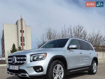 Серый Мерседес GLB-Class, объемом двигателя 1.99 л и пробегом 33 тыс. км за 33500 $, фото 1 на Automoto.ua