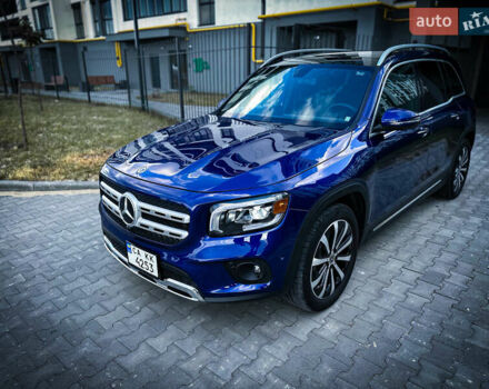 Синий Мерседес GLB-Class, объемом двигателя 1.99 л и пробегом 50 тыс. км за 26900 $, фото 1 на Automoto.ua