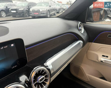 Синій Мерседес GLB-Class, об'ємом двигуна 1.99 л та пробігом 98 тис. км за 27000 $, фото 44 на Automoto.ua