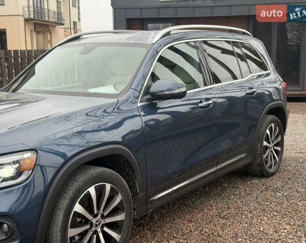Синій Мерседес GLB-Class, об'ємом двигуна 1.99 л та пробігом 98 тис. км за 27000 $, фото 3 на Automoto.ua