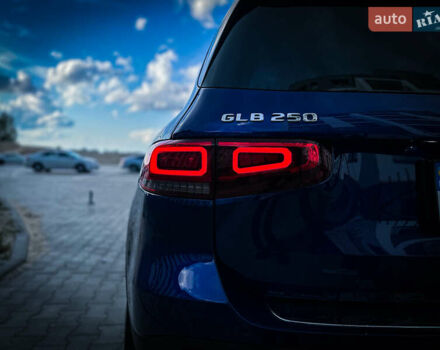 Синий Мерседес GLB-Class, объемом двигателя 1.99 л и пробегом 50 тыс. км за 26900 $, фото 11 на Automoto.ua