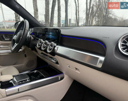 Синій Мерседес GLB-Class, об'ємом двигуна 1.99 л та пробігом 98 тис. км за 27000 $, фото 64 на Automoto.ua