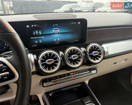 Синій Мерседес GLB-Class, об'ємом двигуна 1.99 л та пробігом 98 тис. км за 27000 $, фото 42 на Automoto.ua