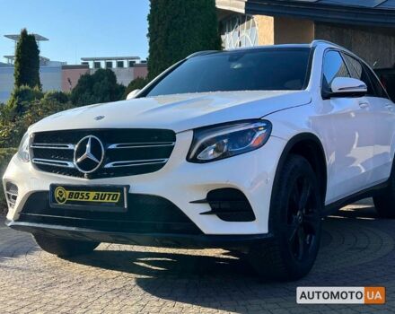 Белый Мерседес GLC 300, объемом двигателя 2 л и пробегом 182 тыс. км за 23600 $, фото 2 на Automoto.ua
