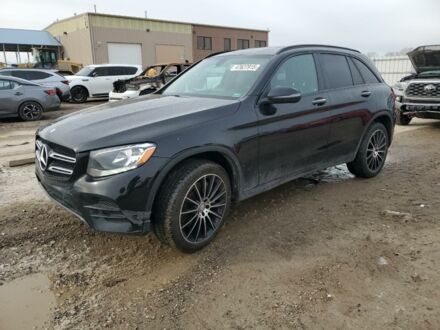 Мерседес GLC 300 2016 у Львові на Automoto.ua Чорний Мерседес GLC 300, об'ємом двигуна 2 л та пробігом 165 тис. км за 17500 $, фото 1 на Automoto.ua