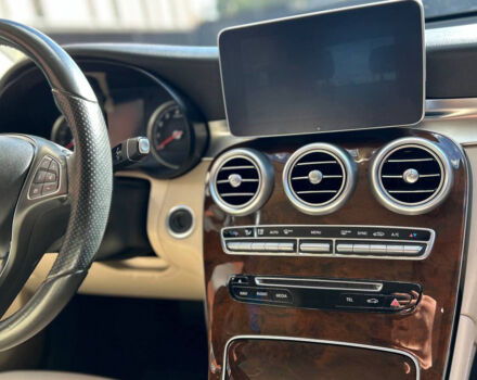 Серый Мерседес GLC 300, объемом двигателя 2 л и пробегом 155 тыс. км за 20800 $, фото 13 на Automoto.ua