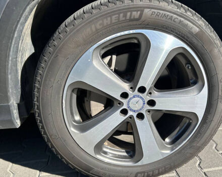 Серый Мерседес GLC 300, объемом двигателя 2 л и пробегом 155 тыс. км за 20800 $, фото 6 на Automoto.ua