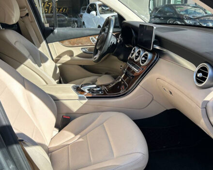 Серый Мерседес GLC 300, объемом двигателя 2 л и пробегом 155 тыс. км за 20800 $, фото 15 на Automoto.ua