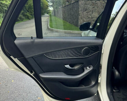 Белый Мерседес ГЛЦ-Класс, объемом двигателя 1.99 л и пробегом 260 тыс. км за 18500 $, фото 12 на Automoto.ua