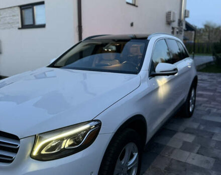 Белый Мерседес ГЛЦ-Класс, объемом двигателя 1.99 л и пробегом 119 тыс. км за 32000 $, фото 1 на Automoto.ua