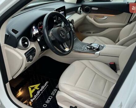 Мерседес ГЛЦ-Класс 2017 в Киеве на Automoto.ua Белый Мерседес ГЛЦ-Класс, объемом двигателя 2.14 л и пробегом 57 тыс. км за 36999 $, фото 15 на Automoto.ua