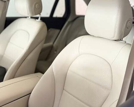 Мерседес ГЛЦ-Класс 2017 в Львове на Automoto.ua Белый Мерседес ГЛЦ-Класс, объемом двигателя 2 л и пробегом 121 тыс. км за 24500 $, фото 28 на Automoto.ua