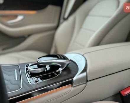 Мерседес ГЛЦ-Класс 2017 в Киеве на Automoto.ua Белый Мерседес ГЛЦ-Класс, объемом двигателя 2.14 л и пробегом 57 тыс. км за 36999 $, фото 28 на Automoto.ua