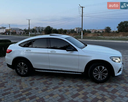 Белый Мерседес ГЛЦ-Класс, объемом двигателя 1.99 л и пробегом 68 тыс. км за 35800 $, фото 18 на Automoto.ua