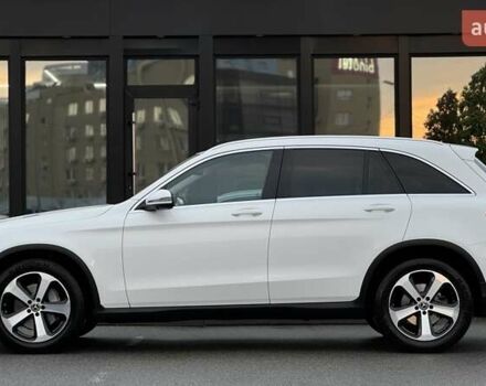 Мерседес ГЛЦ-Класс 2017 в Киеве на Automoto.ua Белый Мерседес ГЛЦ-Класс, объемом двигателя 2.14 л и пробегом 57 тыс. км за 36999 $, фото 3 на Automoto.ua