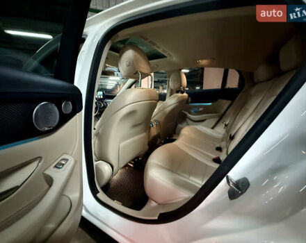 Белый Мерседес ГЛЦ-Класс, объемом двигателя 2 л и пробегом 153 тыс. км за 39999 $, фото 12 на Automoto.ua