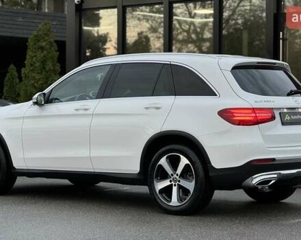 Мерседес ГЛЦ-Класс 2017 в Киеве на Automoto.ua Белый Мерседес ГЛЦ-Класс, объемом двигателя 2.14 л и пробегом 57 тыс. км за 36999 $, фото 4 на Automoto.ua