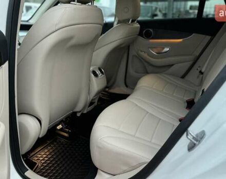 Мерседес ГЛЦ-Класс 2017 в Киеве на Automoto.ua Белый Мерседес ГЛЦ-Класс, объемом двигателя 2.14 л и пробегом 57 тыс. км за 36999 $, фото 17 на Automoto.ua