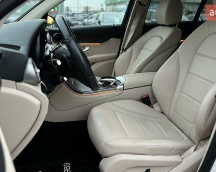 Мерседес ГЛЦ-Класс 2017 в Киеве на Automoto.ua Белый Мерседес ГЛЦ-Класс, объемом двигателя 2.14 л и пробегом 57 тыс. км за 36999 $, фото 16 на Automoto.ua