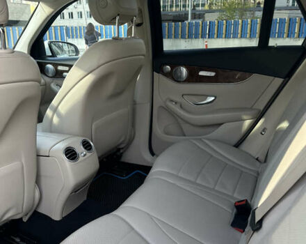 Белый Мерседес ГЛЦ-Класс, объемом двигателя 1.99 л и пробегом 157 тыс. км за 28200 $, фото 21 на Automoto.ua