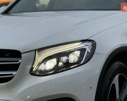 Мерседес ГЛЦ-Класс 2017 в Киеве на Automoto.ua Белый Мерседес ГЛЦ-Класс, объемом двигателя 2.14 л и пробегом 57 тыс. км за 36999 $, фото 36 на Automoto.ua