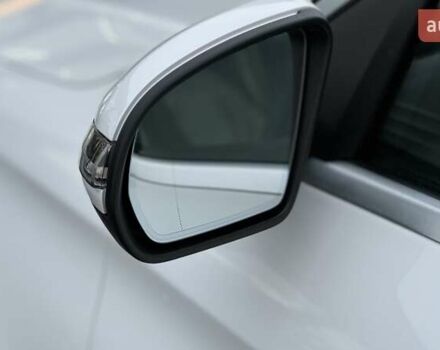 Мерседес ГЛЦ-Класс 2017 в Киеве на Automoto.ua Белый Мерседес ГЛЦ-Класс, объемом двигателя 2.14 л и пробегом 57 тыс. км за 36999 $, фото 10 на Automoto.ua