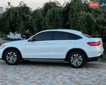 Белый Мерседес ГЛЦ-Класс, объемом двигателя 1.99 л и пробегом 68 тыс. км за 35800 $, фото 3 на Automoto.ua