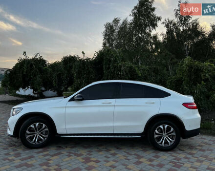 Белый Мерседес ГЛЦ-Класс, объемом двигателя 1.99 л и пробегом 68 тыс. км за 35800 $, фото 12 на Automoto.ua