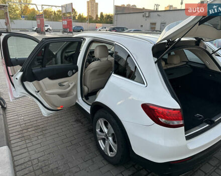 Белый Мерседес ГЛЦ-Класс, объемом двигателя 1.99 л и пробегом 142 тыс. км за 29000 $, фото 14 на Automoto.ua