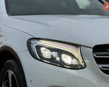 Мерседес ГЛЦ-Класс 2017 в Киеве на Automoto.ua Белый Мерседес ГЛЦ-Класс, объемом двигателя 2.14 л и пробегом 57 тыс. км за 36999 $, фото 39 на Automoto.ua