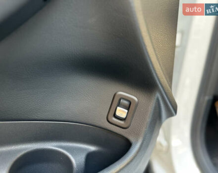 Білий Мерседес ГЛЦ-Клас, об'ємом двигуна 2 л та пробігом 182 тис. км за 22800 $, фото 89 на Automoto.ua