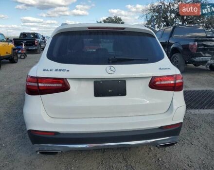 Белый Мерседес ГЛЦ-Класс, объемом двигателя 1.99 л и пробегом 97 тыс. км за 6000 $, фото 5 на Automoto.ua