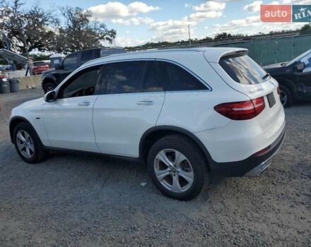 Белый Мерседес ГЛЦ-Класс, объемом двигателя 1.99 л и пробегом 97 тыс. км за 6000 $, фото 1 на Automoto.ua