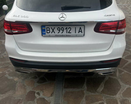 Белый Мерседес ГЛЦ-Класс, объемом двигателя 2 л и пробегом 115 тыс. км за 32500 $, фото 1 на Automoto.ua