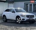 Белый Мерседес ГЛЦ-Класс, объемом двигателя 1.99 л и пробегом 88 тыс. км за 28490 $, фото 1 на Automoto.ua