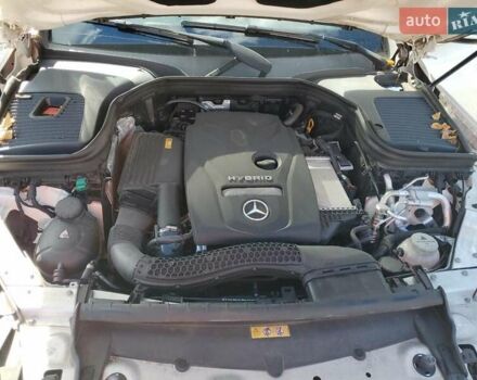 Белый Мерседес ГЛЦ-Класс, объемом двигателя 1.99 л и пробегом 97 тыс. км за 6000 $, фото 11 на Automoto.ua