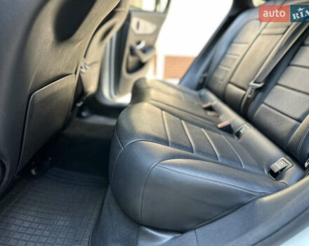 Білий Мерседес ГЛЦ-Клас, об'ємом двигуна 2 л та пробігом 182 тис. км за 22800 $, фото 119 на Automoto.ua