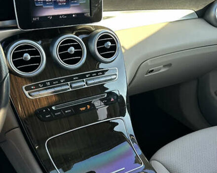 Белый Мерседес ГЛЦ-Класс, объемом двигателя 1.99 л и пробегом 158 тыс. км за 25000 $, фото 4 на Automoto.ua