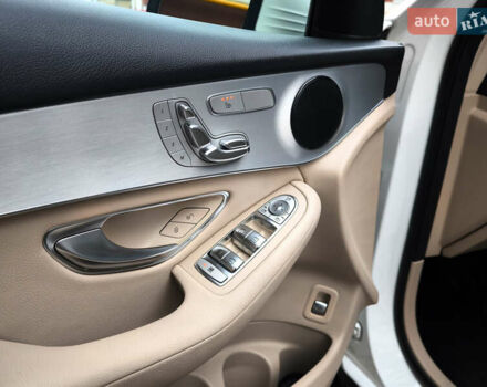 Белый Мерседес ГЛЦ-Класс, объемом двигателя 2 л и пробегом 135 тыс. км за 21600 $, фото 33 на Automoto.ua