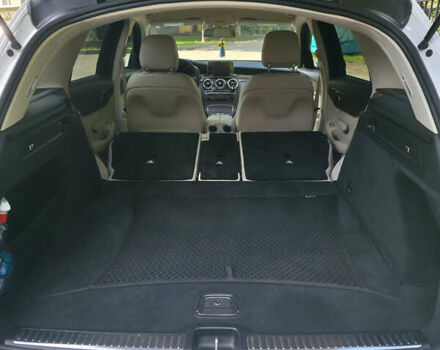 Мерседес ГЛЦ-Класс 2019 в Киеве на Automoto.ua Белый Мерседес ГЛЦ-Класс, объемом двигателя 2 л и пробегом 66 тыс. км за 29700 $, фото 27 на Automoto.ua