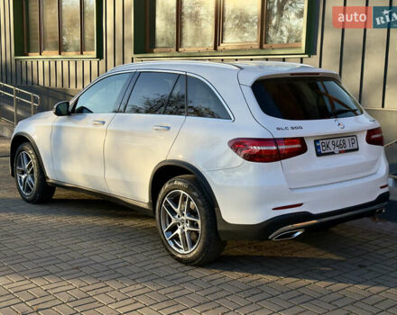 Белый Мерседес ГЛЦ-Класс, объемом двигателя 1.99 л и пробегом 42 тыс. км за 30200 $, фото 67 на Automoto.ua