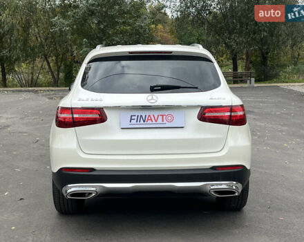Білий Мерседес ГЛЦ-Клас, об'ємом двигуна 1.99 л та пробігом 67 тис. км за 29999 $, фото 5 на Automoto.ua