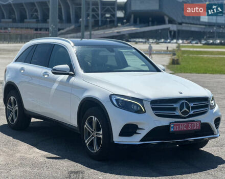 Белый Мерседес ГЛЦ-Класс, объемом двигателя 1.99 л и пробегом 95 тыс. км за 31500 $, фото 4 на Automoto.ua
