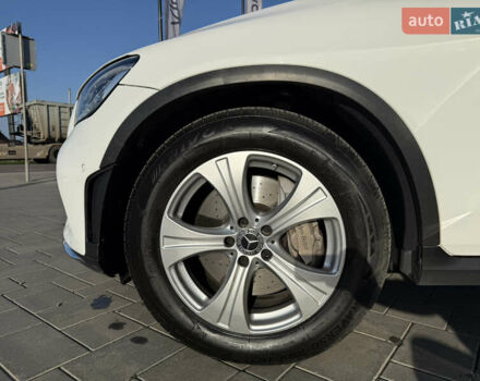 Белый Мерседес ГЛЦ-Класс, объемом двигателя 1.95 л и пробегом 280 тыс. км за 30500 $, фото 16 на Automoto.ua