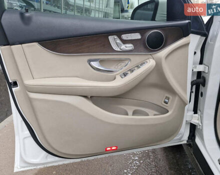 Белый Мерседес ГЛЦ-Класс, объемом двигателя 2 л и пробегом 70 тыс. км за 30900 $, фото 15 на Automoto.ua